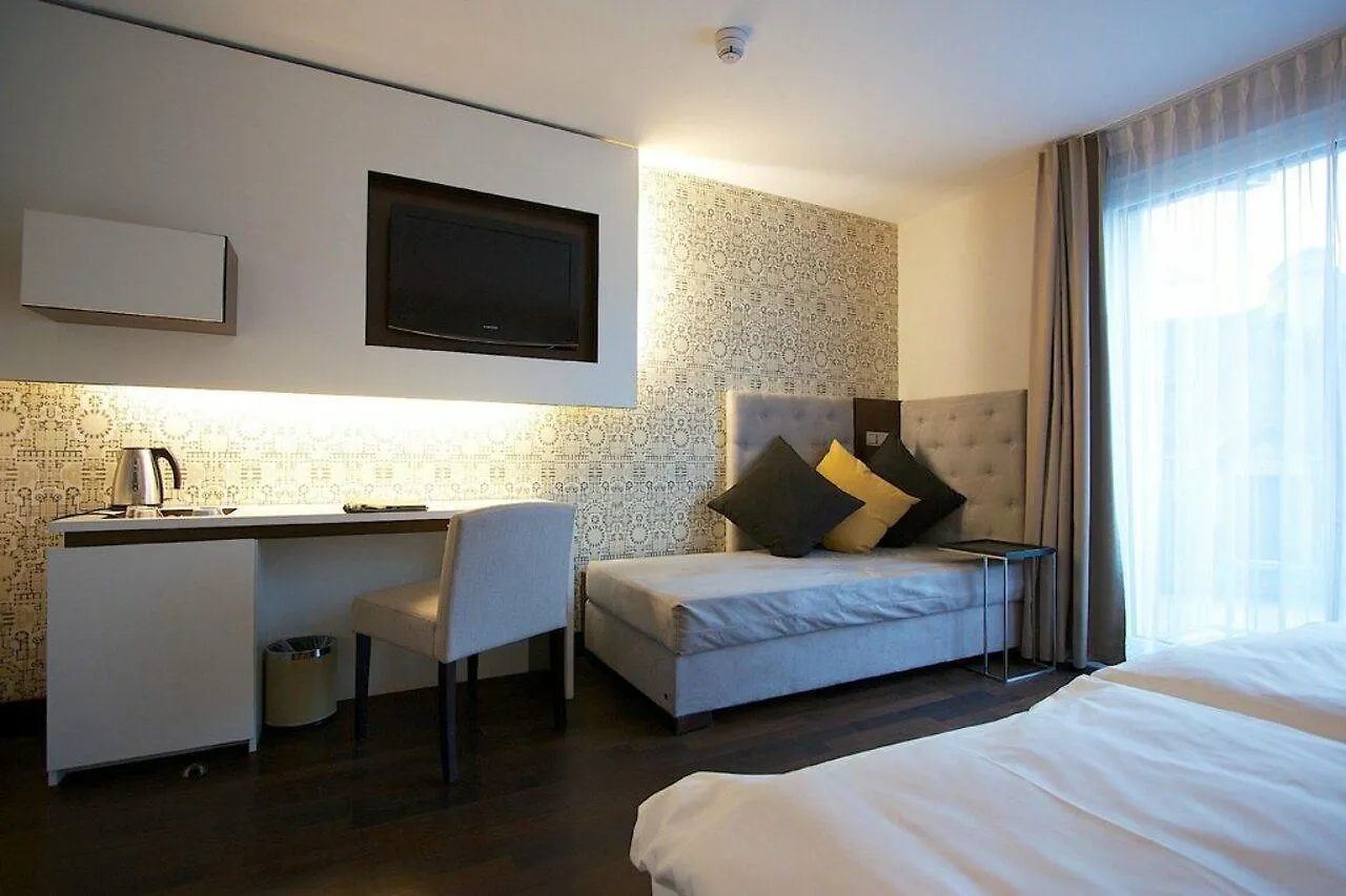 Europa Style Hotel Frankfurt am Main 4*,